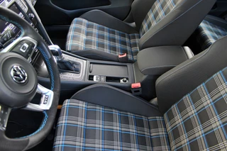 Volkswagen Golf Volkswagen Golf 1.4 TSI GTE | Orig. NL | Pano | Carplay | Sportuitlaat | Trekhaak - afbeelding nr 36