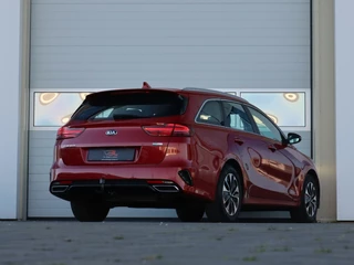 Kia Ceed Sportswagon Kia Ceed Sportswagon 1.6 GDI PHEV DynamicPlusLine | Trekhaak | Adaptieve cruise control - afbeelding nr 2