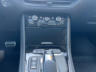 Opel Grandland Opel Grandland 1.2 Turbo 130 pk Automaat Elegance Trekhaak Camera 19 Inch - afbeelding nr 18