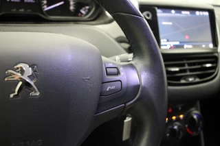 Peugeot 208 Peugeot 208 1.2 PureTech Signature - Carplay, Cruise, Airco - afbeelding nr 12