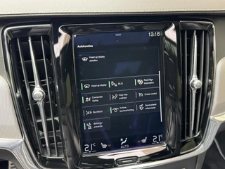 Volvo V90 Volvo V90 2.0 D3 R-Design Automaat | Panoramadak | Volleer | Camera met rondomzicht | Bowers&Wilkins | Adaptieve cruise control | Head-up Display | Apple CarPlay | LED | Parkeersensoren voor en achter - afbeelding nr 22