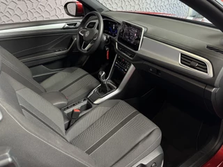 Volkswagen T-Roc Volkswagen T-Roc Cabrio TSI VIR.COCKPIT CARPLAY NAVI IQ.LED STOEL/STUUR.VERW DAB ADAP.CRUISE 05/2024 