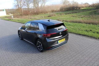 Volkswagen ID.3 Volkswagen ID.3 First Plus 58 kWh 3 fase adaptive cruise lane asist carplay stoel+stuur verwarming sfeerverlichting camera regensensor - afbeelding nr 29