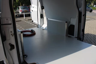 Peugeot e-Expert Peugeot e-Expert LONG (L3) 136PK 75 kWh 3-FASE | SCHUIFDEUREN LINKS EN RECHTS | NAVIGATIE 10