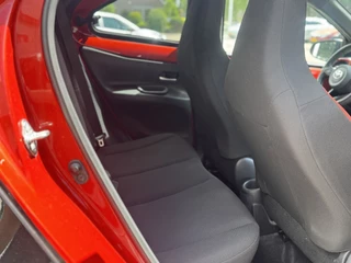 Toyota Aygo Navigatie, Voorstoelen verwarmd, camera , All-in Rijklaarprijs - afbeelding nr 14