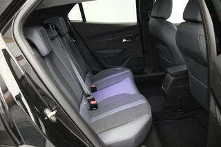 Peugeot e-2008 Peugeot e-2008 EV Allure 50 kWh - Digital Cockpit, Carpla, SOH 88% - afbeelding nr 18