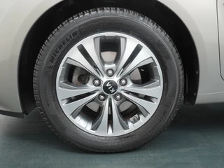 Kia Venga Kia Venga 1.4 CVVT DynamicPlusLine - Navigatie - Camera - Climate control - Cruise control - 12 maanden garantie - afbeelding nr 16