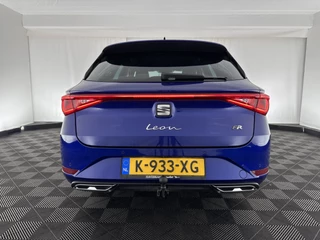 SEAT Leon SEAT Leon Sportstourer 1.5 eTSI FR Launch Edition Aut. *FULL-LED | DIGI-COCKPIT | NAVI-FULLMAP | LEATHER-MICROFIBRE | CARPLAY | KEYLESS | SHIFT-PADDLES | SPORT-SEATS | HEATED-SEATS | AMBIENT-LIGHT | CAMERA | ECC | PDC | CRUISE | TOWBAR | 17' - afbeelding nr 5
