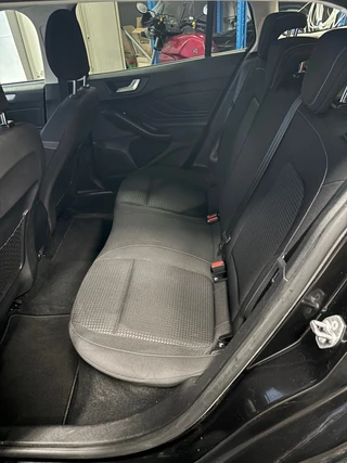 Ford Focus Ford Focus Wagon 1.0 EcoBoost Hybrid Trend Edition Business Airco | Cruise | Navi | Camera | Trekhaak - afbeelding nr 16