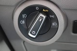 Volkswagen Transporter Volkswagen Transporter 2.0 TDI L2H1 30 DC BULLI | Alpine | ACC | Leder | Camera | Schroefset | 2X El.Schuifdeuren - afbeelding nr 34