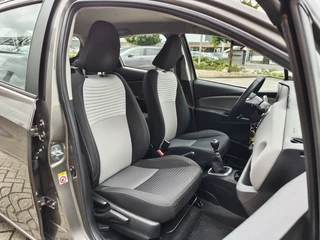 Toyota Yaris Toyota Yaris 1.5 VVT-i Active | Navi | Cruise Control | Achteruitrijcamera - afbeelding nr 27