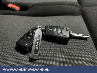 Volkswagen Crafter Volkswagen Crafter 2.0 TDI 140 pk L3H3 L2H2 Euro6 Airco | Camera | Apple Carplay | Android Auto Parkeersensoren, Bijrijdersbank - afbeelding nr 16