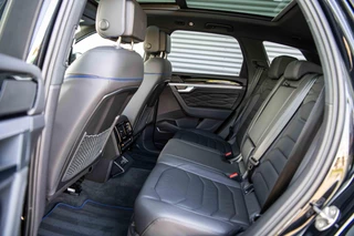 Volkswagen Touareg Volkswagen Touareg R 3.0 TSi eHybrid 4MOTION | Full Option | Panodak | Massage | Trekhaak | Black Style | 21 inch | - afbeelding nr 35