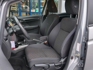 Honda Jazz 1.3 i-VTEC 102pk Comfort | Navi | Airco | Cruise | Bluetooth Carkit+Streaming |  Pdc V+A | Stoelverwarming | Rijstrook+Licht+Regensensor | 15''lm | Trekhaak - afbeelding nr 9