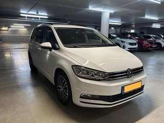 Volkswagen Touran Volkswagen Touran 1.5 TSI HIGHLINE 7P AUTOMAAT Adaptive Cruise | Virtual Cockpit | Camera - afbeelding nr 7