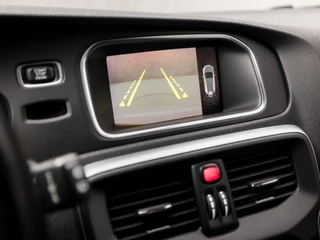 Volvo V40 Automaat (NAVIGATIE, CLIMATE, CAMERA, DIGITAL COCKPIT, SPORTSTOELEN, PARKEERSENSOREN, CRUISE, NIEUWSTAAT) - afbeelding nr 13