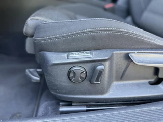 Volkswagen Passat Volkswagen Passat Variant 1.4 TSI DSG Comfortline Business CarPlay|Trekhaak|Cam|Perfect onderhouden - afbeelding nr 9