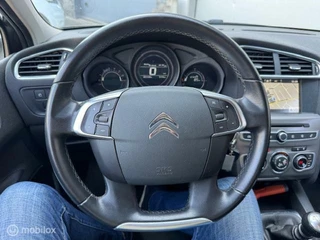 Citroën C4 Citroen C4 1.2 PureTech Feel 5 deurs  Navigatie , parkeerhulp voor en achter , Bleutooth , Climate - & Cruise controle , Trekhaak  1500kg trekgewicht .  1e eigenaar - afbeelding nr 19