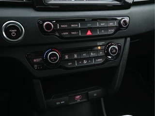 Kia e-Niro (INCL-BTW) Aut. *LEATHER-MICROFIBRE | NAVI-FULLMAP | DAB | ADAPTIVE-CRUISE | CAMERA | COMFORT-SEATS | KEYLESS | DIGI-COCKPIT | SHIFT-PADDLES | HEATED-SEATS | CARPLAY | LANE-ASSIST | 17