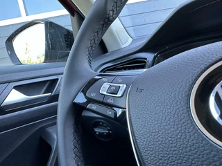 Volkswagen T-Roc Volkswagen T-Roc 1.0 TSI Style Adaptive Cruise CarPlay Navi LED Climate Stoelverwarming - afbeelding nr 9