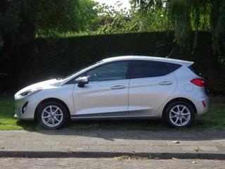 Ford Fiesta Ford Fiesta 1.0 100pk Titanium met CarPlay en Parkeersensoren - afbeelding nr 2