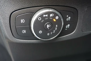 Ford Focus Ford Focus Wagon 1.0 EcoBoost Hybrid ST Line 125PK Automaat Winterpack SYNC4 Cruise Navi Camera Climate Parkeersensoren Privacy Glass *1500KG Trekgewicht* - afbeelding nr 17