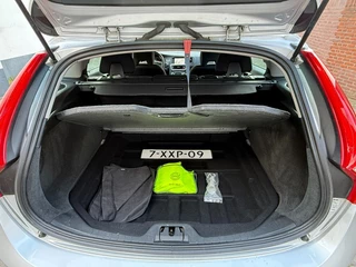 Volvo V60 Volvo V60 2.0 D4 MOMENTUM EURO 6 Dealer onderhouden 181PK - afbeelding nr 20
