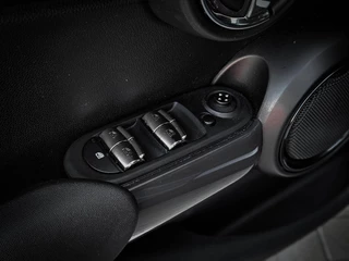 MINI One Mini Cooper One 1.5 Automaat  5-Deurs | CARPLAY | KEYLESS | CAMERA | DEALER ONDERHOUDEN - afbeelding nr 18
