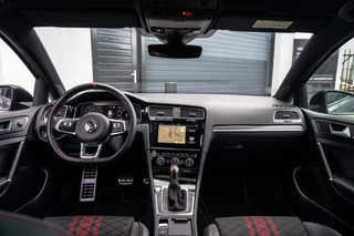 Volkswagen Golf Volkswagen Golf 2.0 TSI GTI TCR 290PK PANO / CAMERA / NIEUWSTAAT! - afbeelding nr 2