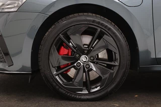 Škoda Octavia Skoda Octavia 1.4 TSI RS PHEV | Head-Up | Leder/Alcantara |  Stoel & stuurverwarming | Carplay | Sfeerverlichting | Massage | Memory | Adaptive cruise - afbeelding nr 42
