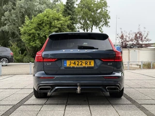 Volvo V60 Volvo V60 2.0 B4 Aut. 197pk MHEV R-Design | Navi | Camera | Trekhaak | Memory | - afbeelding nr 5
