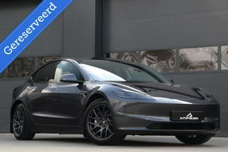 Tesla Model 3 - 145427954-0