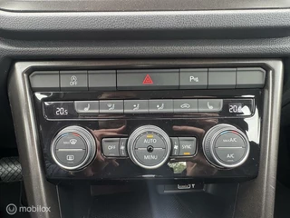 Volkswagen T-Roc Volkswagen T-Roc 1.5 TSI Style / Navigatie / Etc.. - afbeelding nr 27