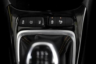 Opel Crossland X Opel Crossland X 1.2 83 PK Edition | Cruise | Stoel-+Stuurverw. | Afn.Trekhaak | PDC | App.Connect | Auto.Airco | LM 16