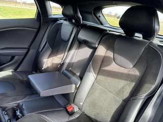 Volvo V40 Volvo V40 2.0 T4 R-Design | Park Assist | Stoelverwarming | Trekhaak | 6-Speed - afbeelding nr 12
