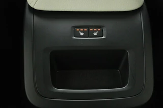Volvo V60 Volvo V60 2.0 T4 Inscription | Trekhaak | Harman/Kardon | Stoel & stuurverwarming | Leder | Standkachel | Camera | Carplay | Full LED | Navigatie | Memory - afbeelding nr 24