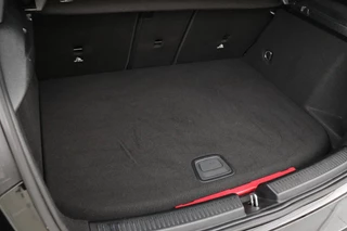 Mercedes-Benz A-Klasse Mercedes-Benz A-klasse 250e AMG Night | Carplay | Stoelverwarming |  Camera | Leder/Alcantara | Full LED | Sfeerverlichting | Park Assist | Navigatie - afbeelding nr 20