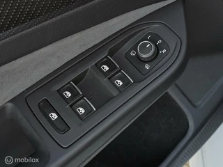 Volkswagen Golf Volkswagen Golf 2.0 TSI R 4Motion Performance Akrapovic/Panorama/Keyless - afbeelding nr 26
