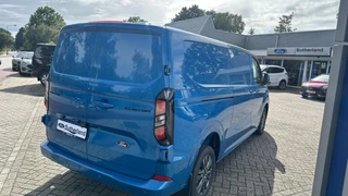 Ford Transit Custom Ford Transit Custom 320 2.0 TDCI L2H1 Limited SCI 136pk Automaat 17 inch | Adaptive cruise control | Dubbele schuifdeur | Inklapbare trekhaak | Verwarmbaar stuurwiel | 6B&O speakers | Dual zone clima - afbeelding nr 3