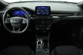 Ford Focus Ford Focus 1.5 EcoBoost ST Line | Camera | Carplay |  Full LED | Keyless | Navigatie | Climate control | Sportstoelen | Cruise control - afbeelding nr 7