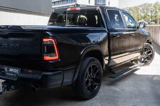 Dodge Ram 1500 Dodge RAM 1500 |Laramie Black Pack|Crew Cab 5.7-HEMI V8|2023 - afbeelding nr 4
