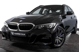 BMW 3 Serie BMW 3 Serie Touring 330e 292 PK xDrive High Executive M-Sport - Automaat | Dig. Cockpit | Cruise | Stoelverw. | PDC | 360 Camera | NAV + App. Connect | ECC | Elek. Klep | DAB | LM 18