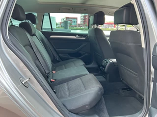 Volkswagen Passat Volkswagen Passat Variant 1.4 TSI ACT Connected Series Aut Navi ECC Pano Trekhaak - afbeelding nr 41