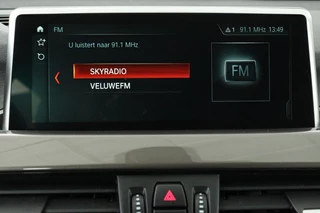 BMW X1 BMW X1 sDrive20i Orange Edition II | Leder |  Stoelverwarming | Head-Up | Full LED | Sportstoelen | Navigatie | Park Assist | Bluetooth - afbeelding nr 26