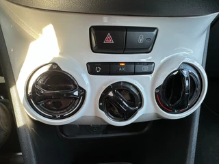 Peugeot 208 Peugeot 208 1.2 PureTech Access Airco - afbeelding nr 15