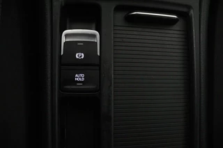Volkswagen Golf Volkswagen Golf Variant 1.5 TSI Highline Business R (PANORAMADAK, TREKHAAK, CARPLAY, PARKEERSENSOREN, CARPLAY, AUTOMAAT) - afbeelding nr 19