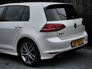 Volkswagen Golf Volkswagen Golf 1.2 TSI R-Line| Panodak| Xenon| Leer| Camera - afbeelding nr 13