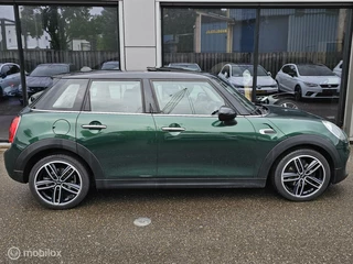 MINI Cooper Mini Mini 1.5 Cooper Serious Business Panorama/Navigatie/PDC - afbeelding nr 10