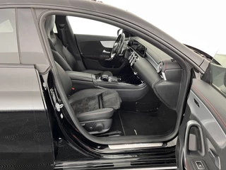 Mercedes-Benz CLA Mercedes-Benz CLA 180 d Business Solution AMG Aut. *PANO | WIDE-SCREEN-COCKPIT | FULL-LED | AMBIENT-LIGHT | LEATHER-MICROFIBRE | CAMERA | NAVI-FULLMAP | ECC | PDC | CRUISE | SPORT-SEATS | 18