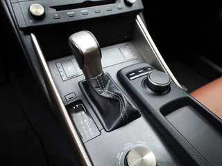Lexus IS Lexus IS 300h 25th Edition | Vol Leder | Stoelverwarming | Parkeersensor - afbeelding nr 29